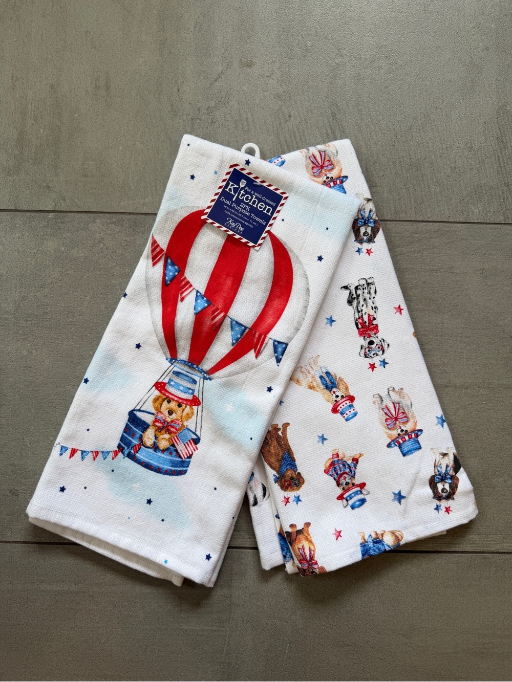 NWT Patriotic Hot Air Balloon & Puppy Kitchen Towels - set of 2. Fun prints!